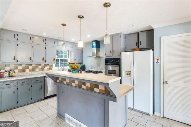 1209 CARRIAGE Trail, Norcross, GA 30093