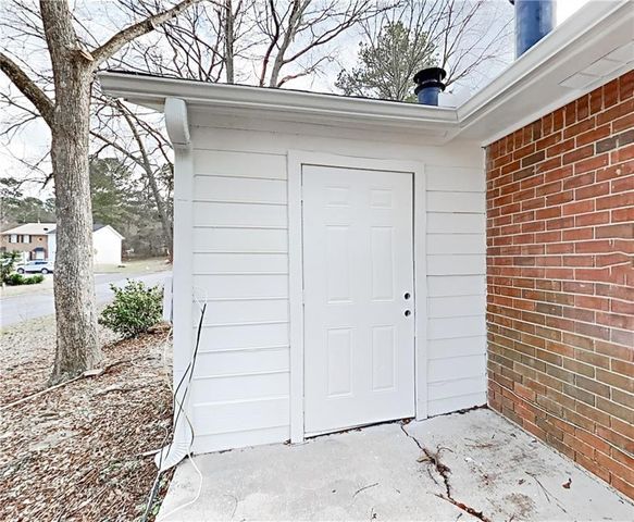 1289 Knoll Court NW, Conyers, GA 30012