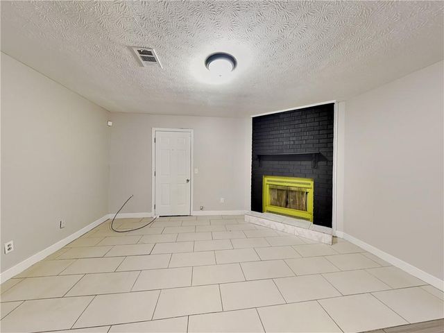 1289 Knoll Court NW, Conyers, GA 30012