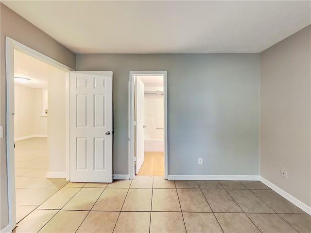 1289 Knoll Court NW, Conyers, GA 30012