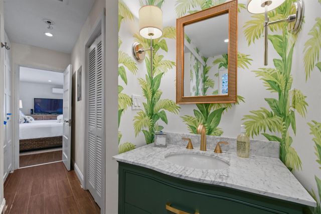 300 Buckingham Road, West Palm Beach, FL 33405