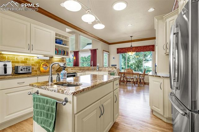 240 Mission Hill Way, Colorado Springs, CO 80921