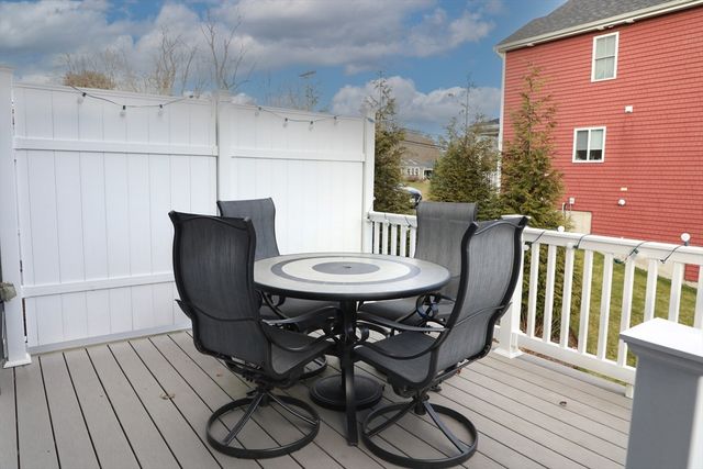 3 Old Field Way 3, Lakeville, MA 02347