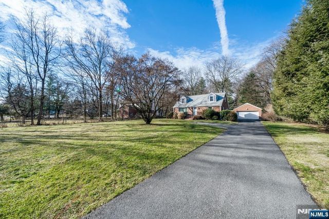 181 Pascack Road, Woodcliff Lake, NJ 07677