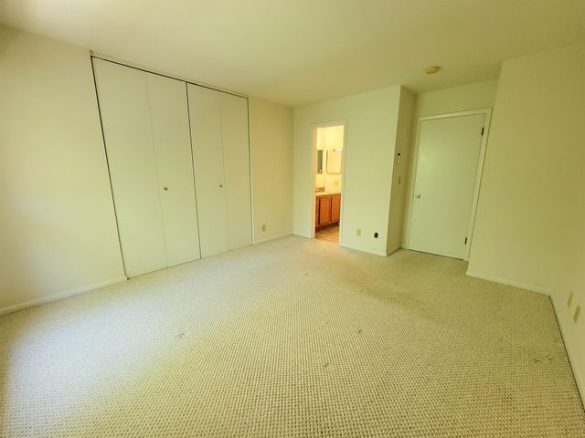 195 Ledgewood Cir Apt 102, Burlington, VT 05401
