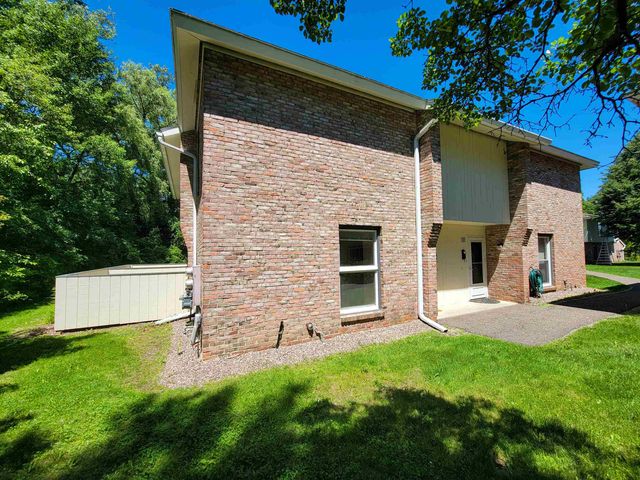195 Ledgewood Cir Apt 102, Burlington, VT 05401