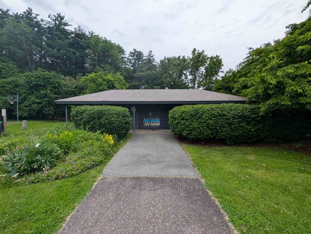 195 Ledgewood Cir Apt 102, Burlington, VT 05401