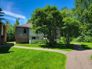195 Ledgewood Cir Apt 102, Burlington, VT 05401