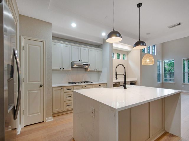 54 Douvaine Ct, The Woodlands, TX 77382
