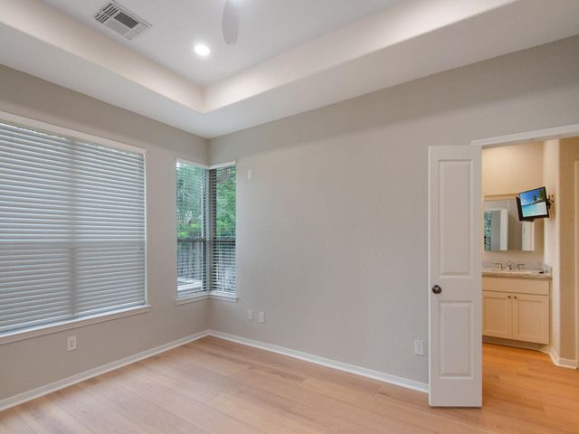 54 Douvaine Ct, The Woodlands, TX 77382