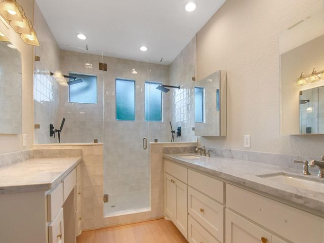 54 Douvaine Ct, The Woodlands, TX 77382