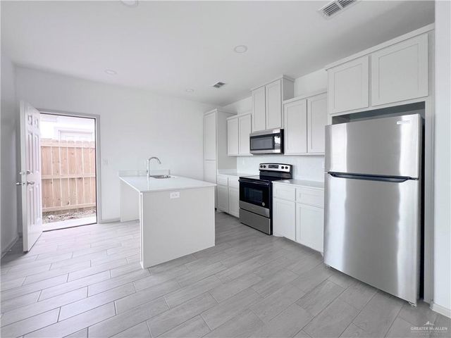 1217 W Sucre Drive 2, Edinburg, TX 78541