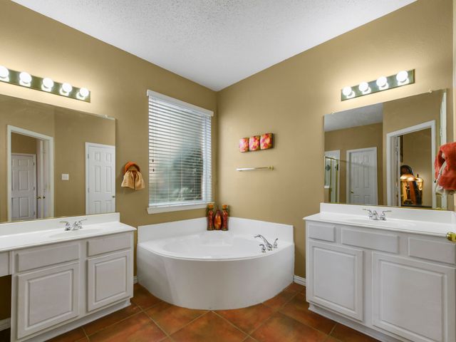 3244 Newhaven Drive, Highland Village, TX 75077