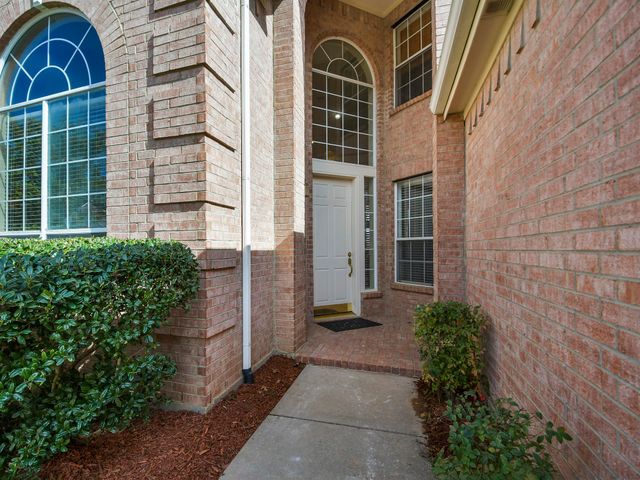 3244 Newhaven Drive, Highland Village, TX 75077