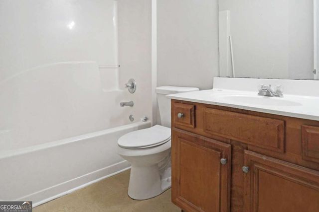 2555 Flat Shoals Road 404, South Fulton, GA 30349