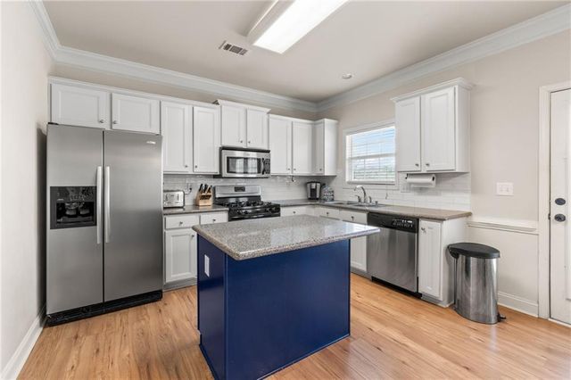 6222 Sapphire Court, Sugar Hill, GA 30518