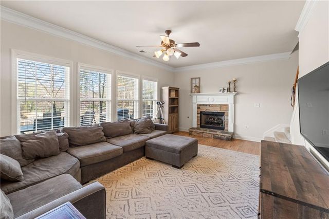 6222 Sapphire Court, Sugar Hill, GA 30518