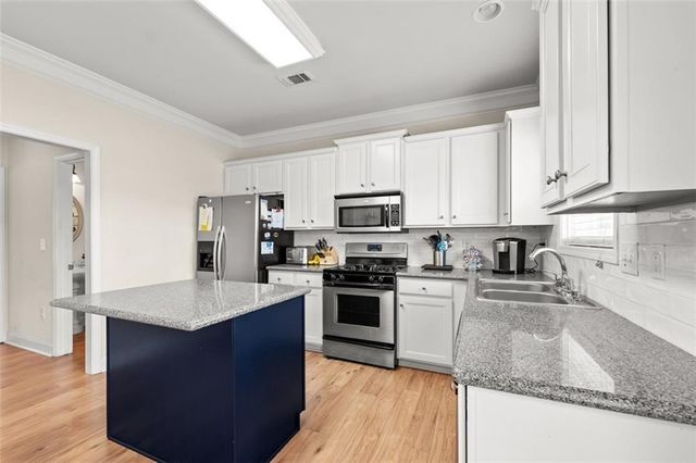 6222 Sapphire Court, Sugar Hill, GA 30518