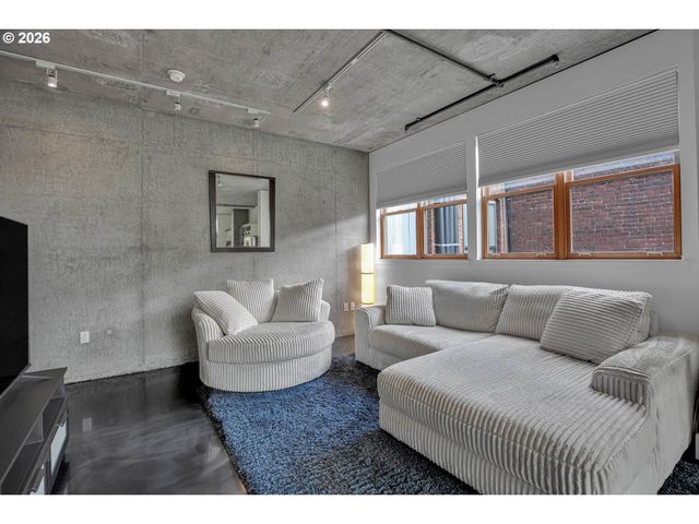 411 Nw FLANDERS St 310, Portland, OR 97209