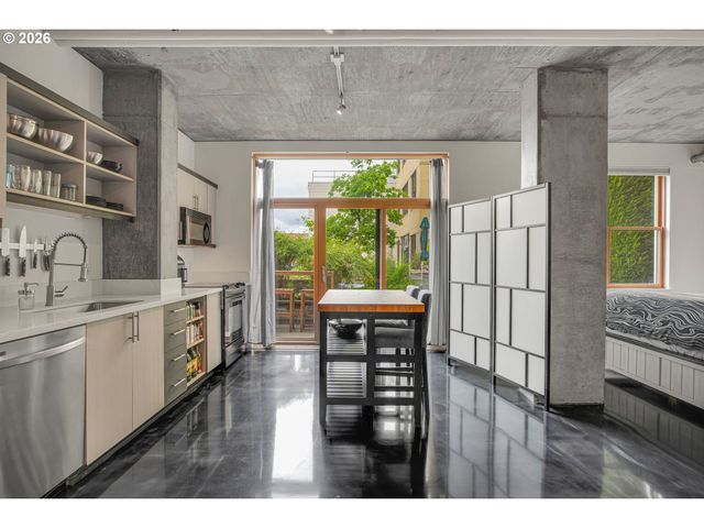 411 Nw FLANDERS St 310, Portland, OR 97209