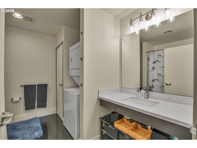 411 Nw FLANDERS St 310, Portland, OR 97209