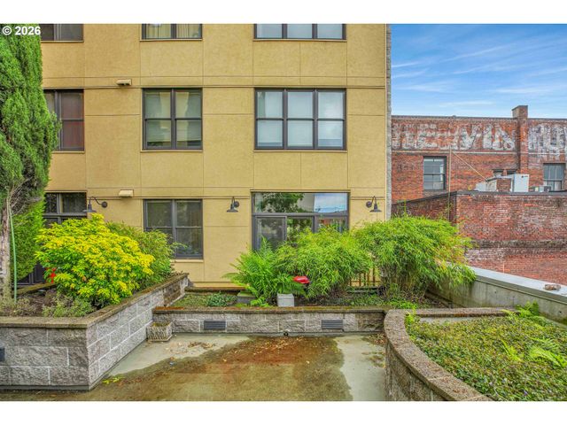 411 Nw FLANDERS St 310, Portland, OR 97209