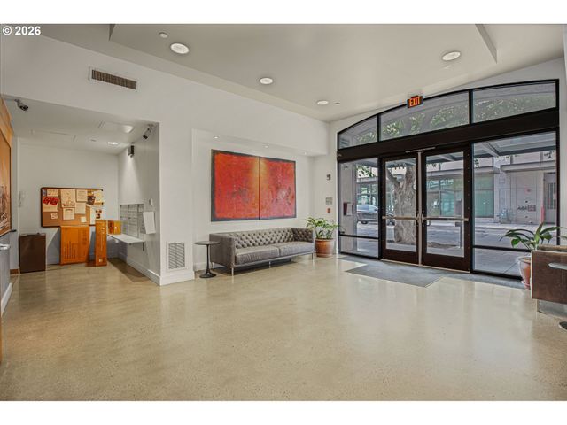 411 Nw FLANDERS St 310, Portland, OR 97209