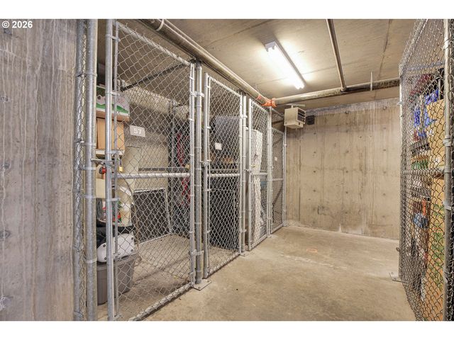 411 Nw FLANDERS St 310, Portland, OR 97209