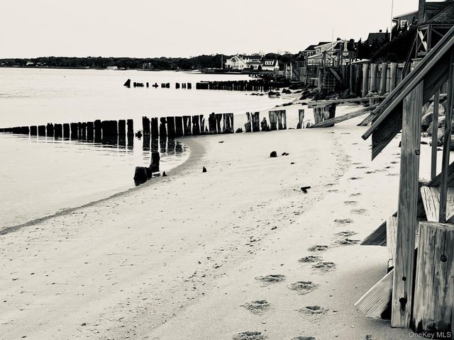 105 Krause Road, Mattituck, NY 11952