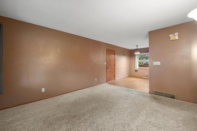 126 Stone STREET, Beaver Dam, WI 53916