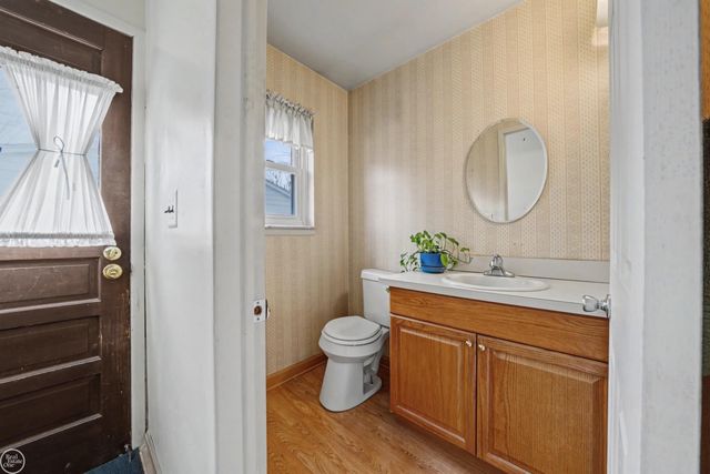 2247 Cumberland Drive, Troy, MI 48085