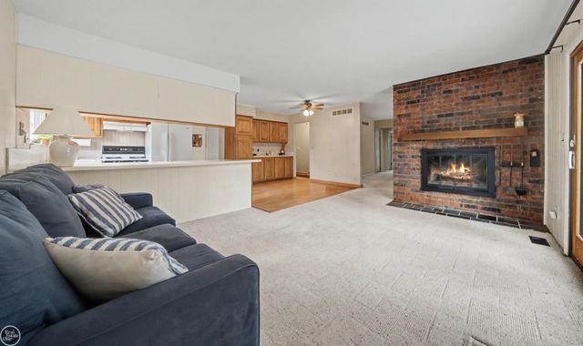 2247 Cumberland Drive, Troy, MI 48085