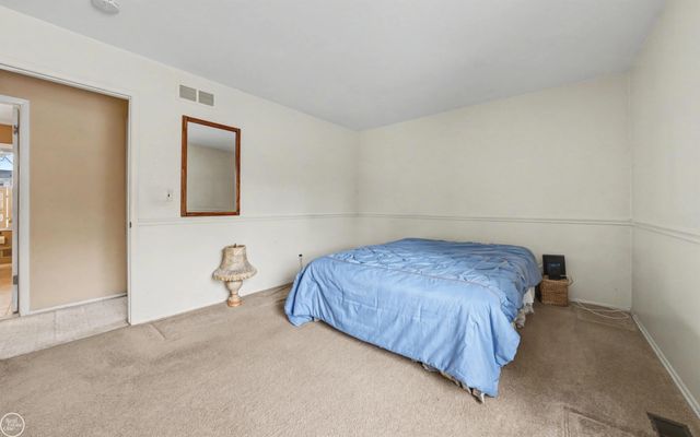 2247 Cumberland Drive, Troy, MI 48085