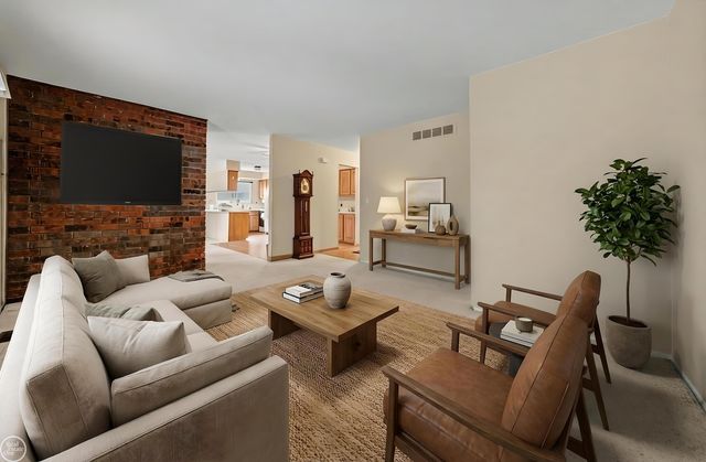 2247 Cumberland Drive, Troy, MI 48085