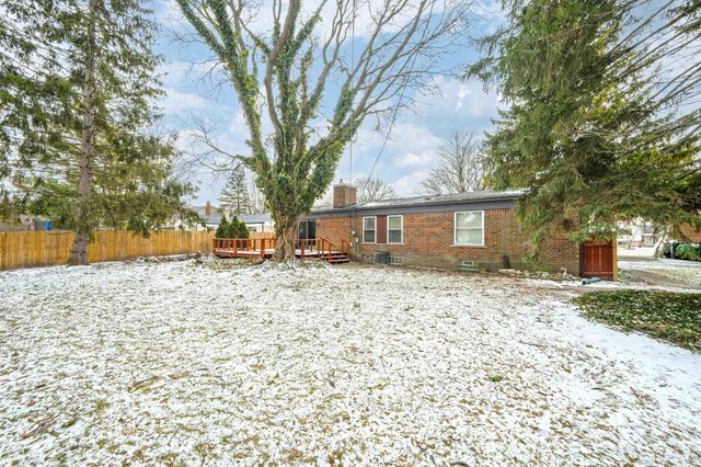 2247 Cumberland Drive, Troy, MI 48085