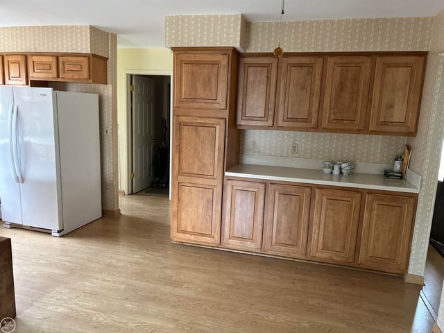 2247 Cumberland Drive, Troy, MI 48085