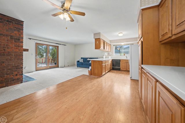 2247 Cumberland Drive, Troy, MI 48085