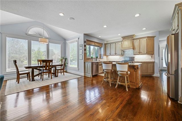 5013 W 150TH Street, Leawood, KS 66224
