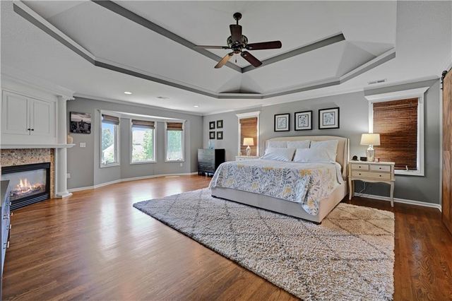 5013 W 150TH Street, Leawood, KS 66224