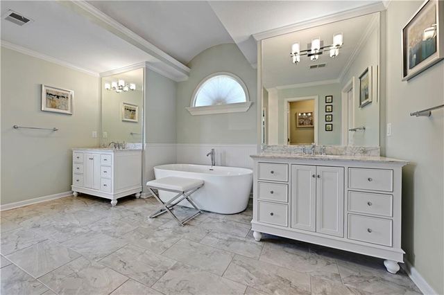 5013 W 150TH Street, Leawood, KS 66224