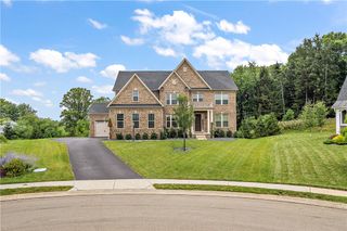 1765 Stevensan Dr, Franklin Park, PA 15143