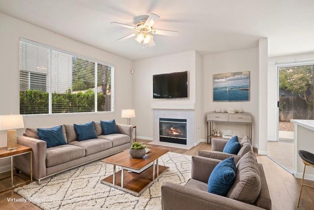 11447 Gold Station Dr, Gold River, CA 95670