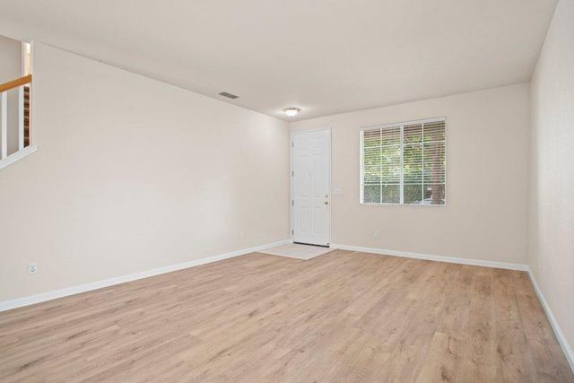 11447 Gold Station Dr, Gold River, CA 95670
