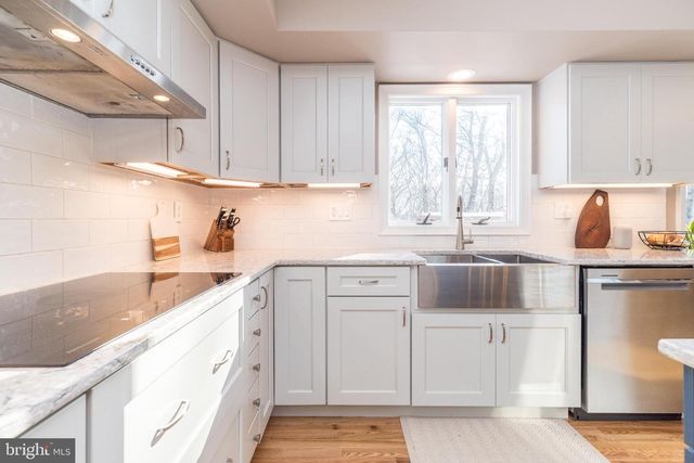 1465 BUCK HILL DR, Southampton, PA 18966