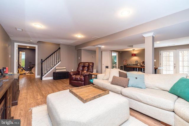 1465 BUCK HILL DR, Southampton, PA 18966