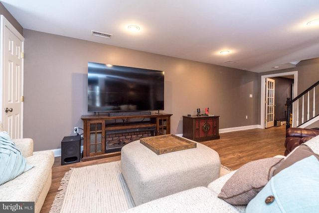 1465 BUCK HILL DR, Southampton, PA 18966