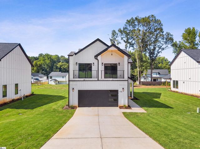 170 Buncombe Street, Woodruff, SC 29388