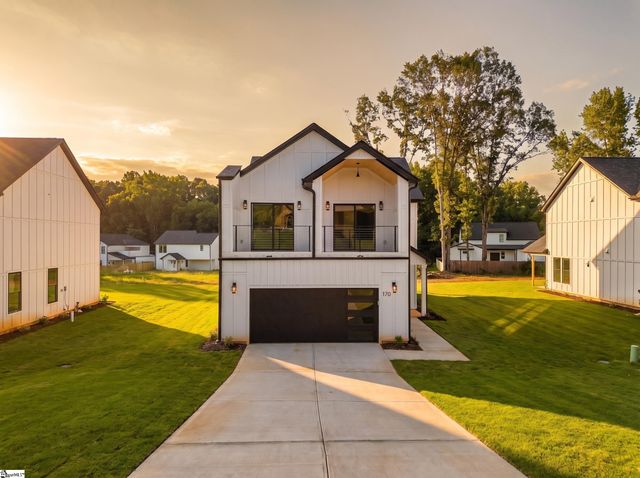 170 Buncombe Street, Woodruff, SC 29388