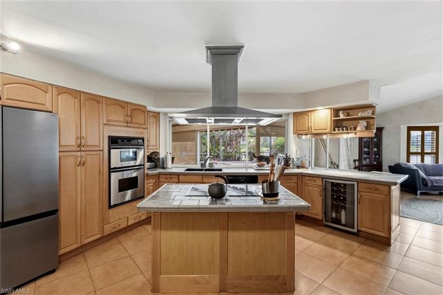 311 Henley DR, Naples, FL 34104