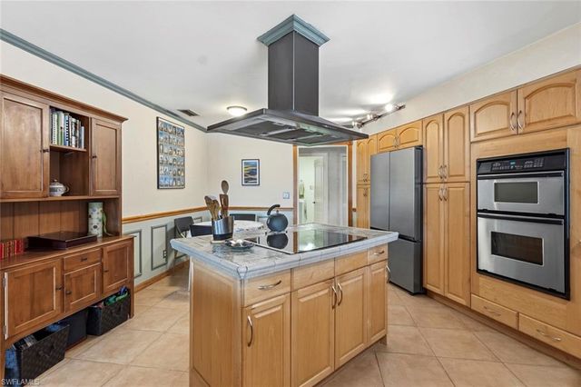 311 Henley DR, Naples, FL 34104